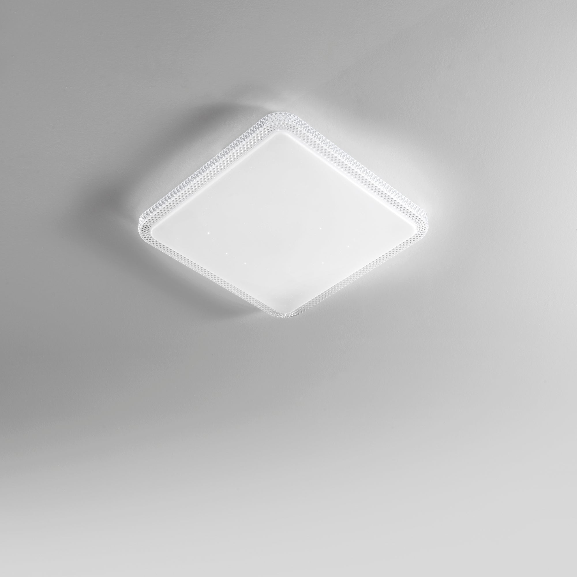 SQUARE WHITE PIXEL LED CEILING LAMP 18W 1815LM CCT 28.5X7.5X28.5CM 